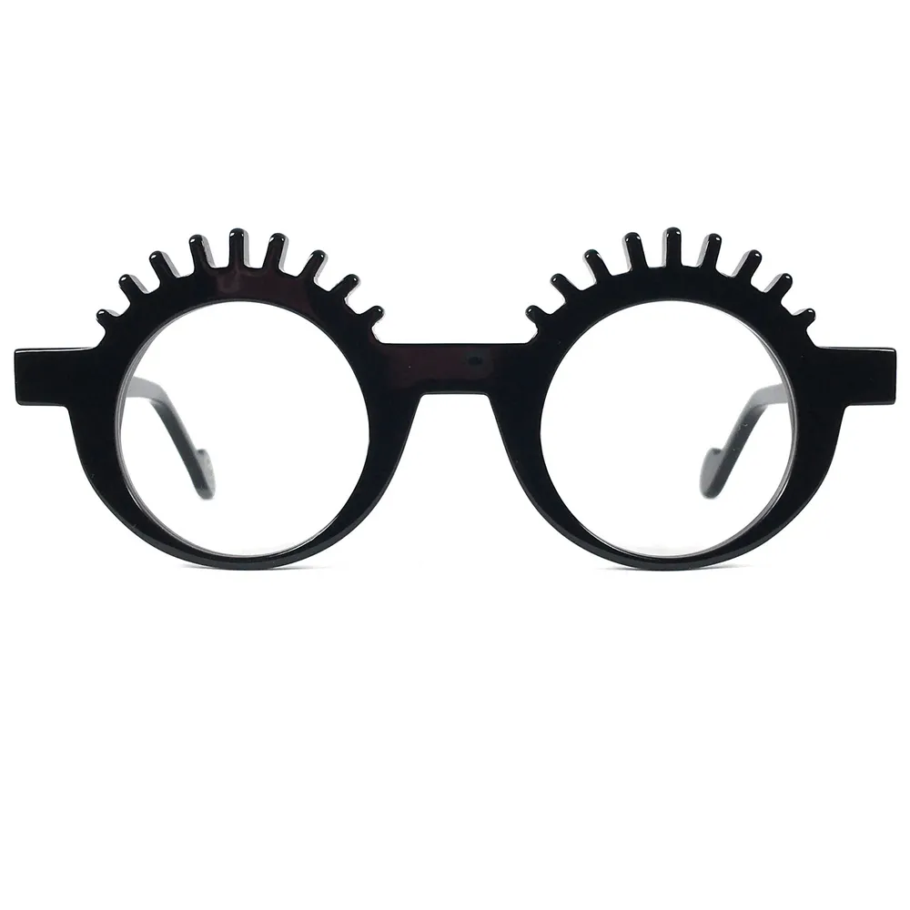 Monture Pigalle de Gaston Eyewear, noire, bordure haute en forme de cils, vue de trois-quarts sur fond blanc